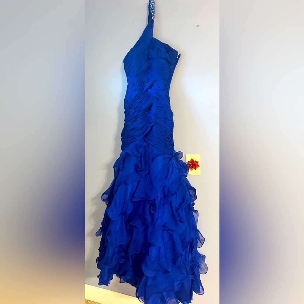Royal blue prom/formal dress